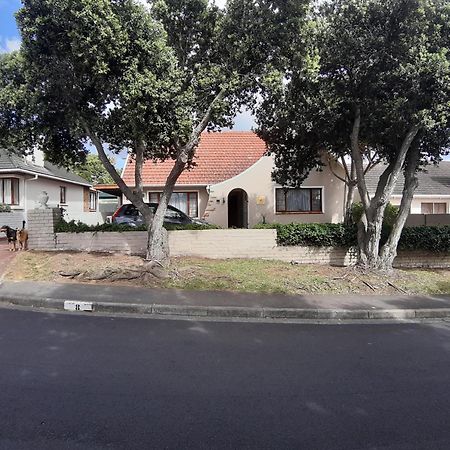 The Pool Cottage Fish Hoek Exterior photo